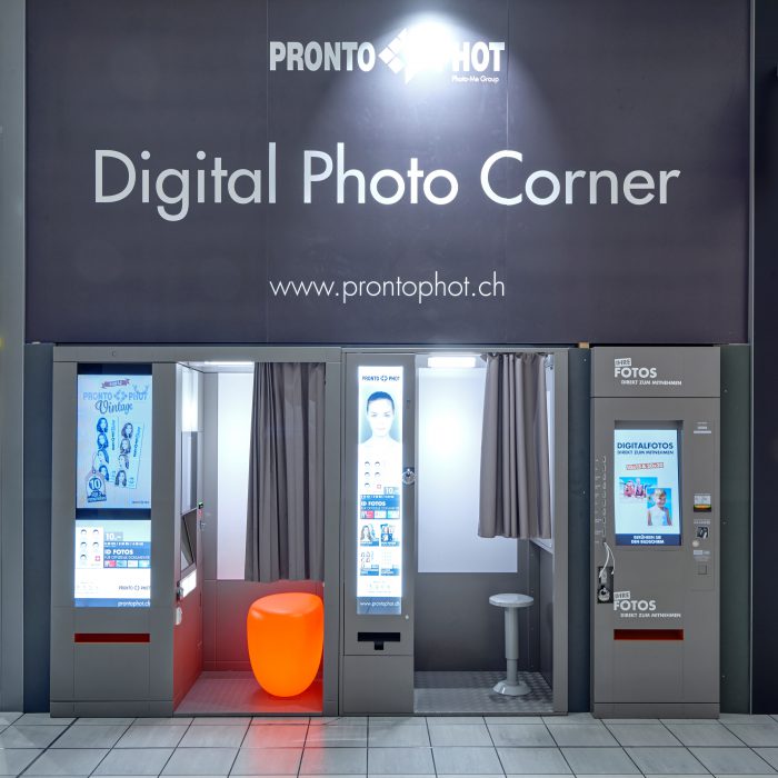 Aussenansicht der Fotoautomaten von Prontophot im Emmen Center