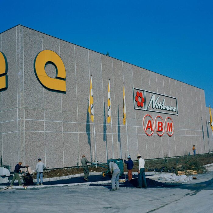 Aussenansicht Shopping Center Emmen vor Eröffnung 1975